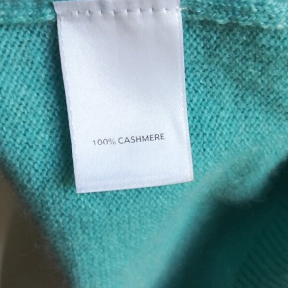Halogen Nordstrom 1X Teal Cashmere V-Neck Sweater Excellent Condition! - Picture 2 of 5